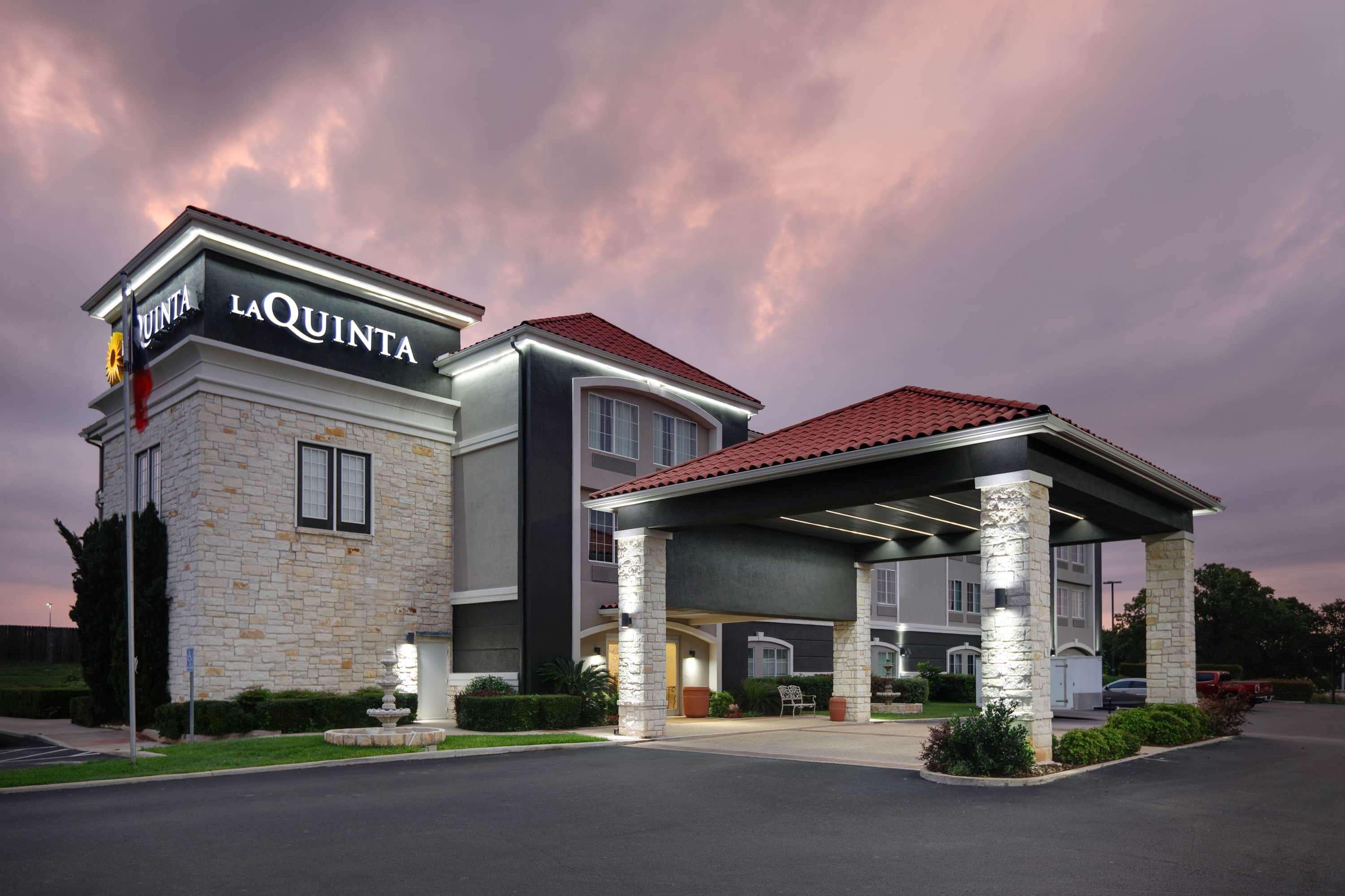 La Quinta By Wyndham Fredericksburg Hotel Buitenkant foto